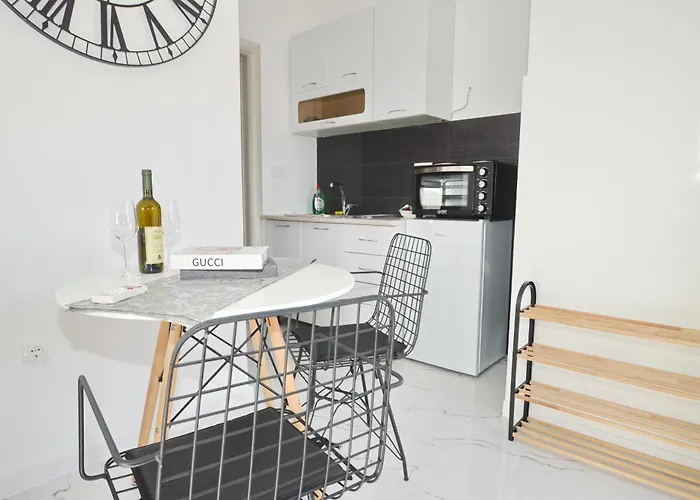 Km Apartments